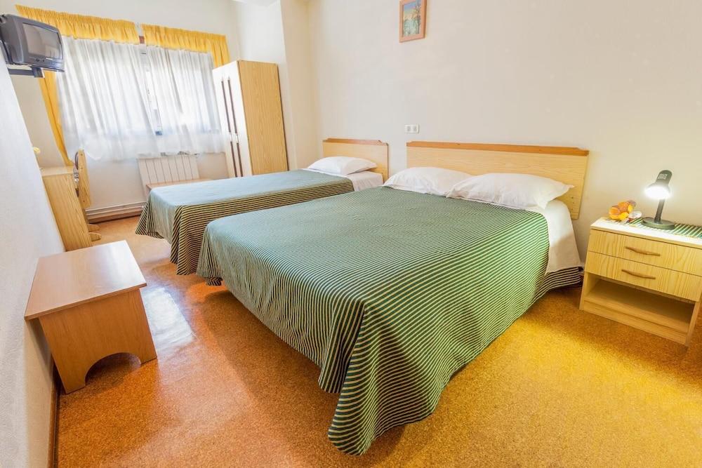 Albergue Pereira Guesthouse Fatima Exterior photo